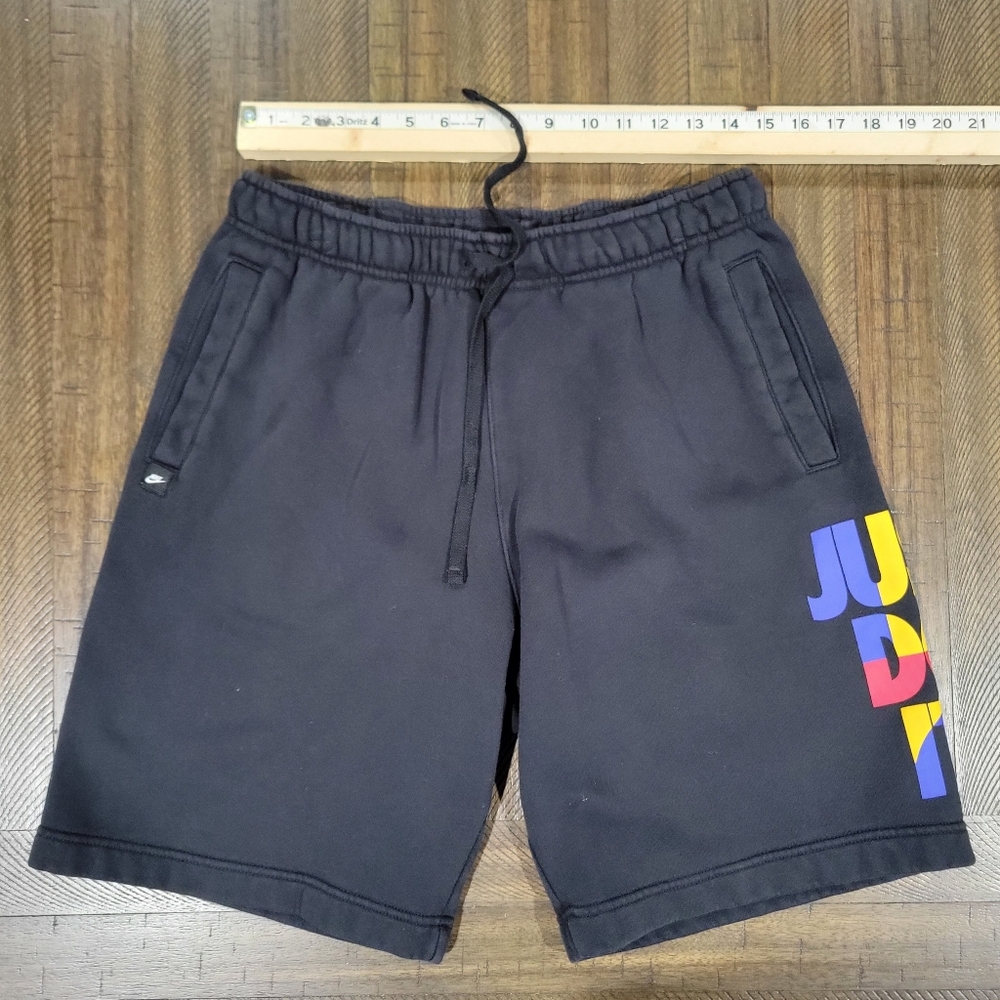 Nike Men's Solid Black Drawstring Shorts Size Medium Just Do it Pockets